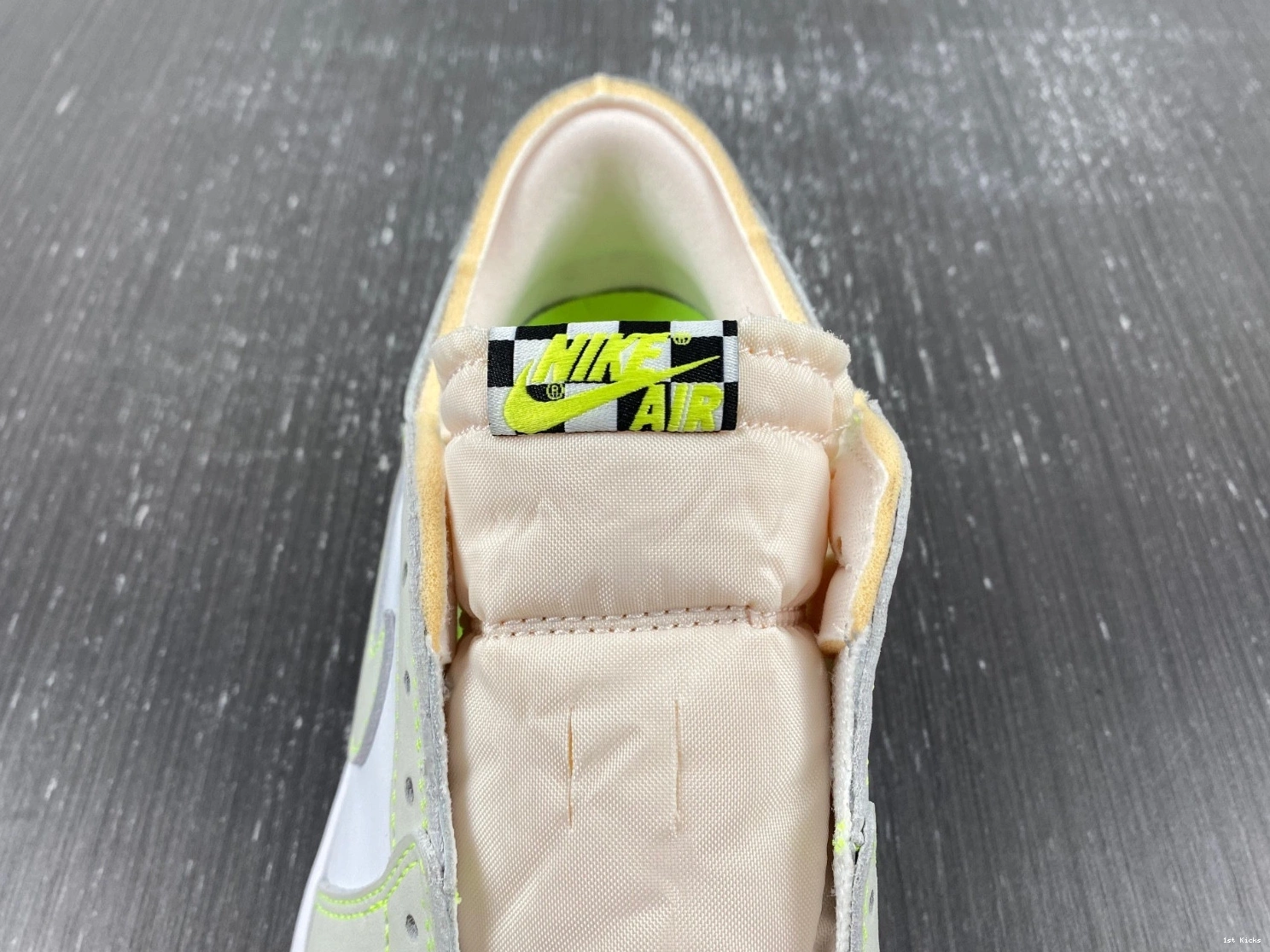1 Black DM7837-103  Green Jordan Low White Ghost Retro 0929